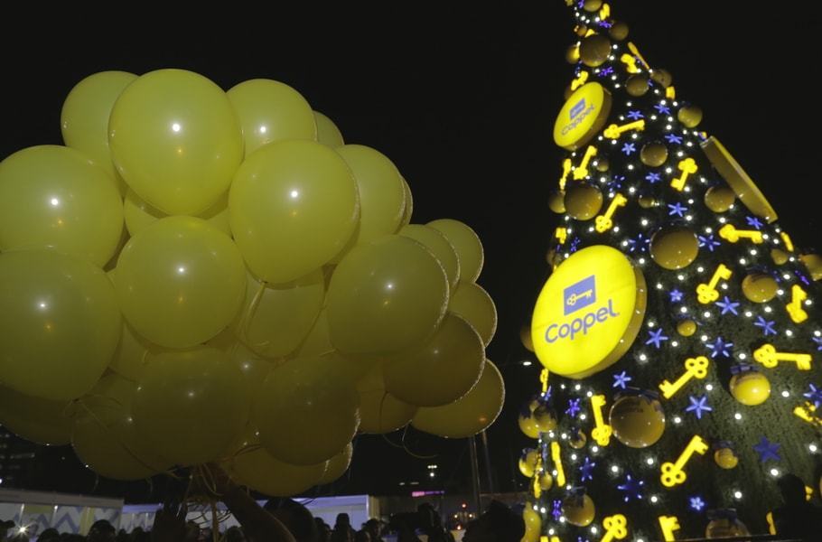 Siempre en Navidad se siente la magia: Coppel ilumina su árbol navideño en  la Ciudad de México